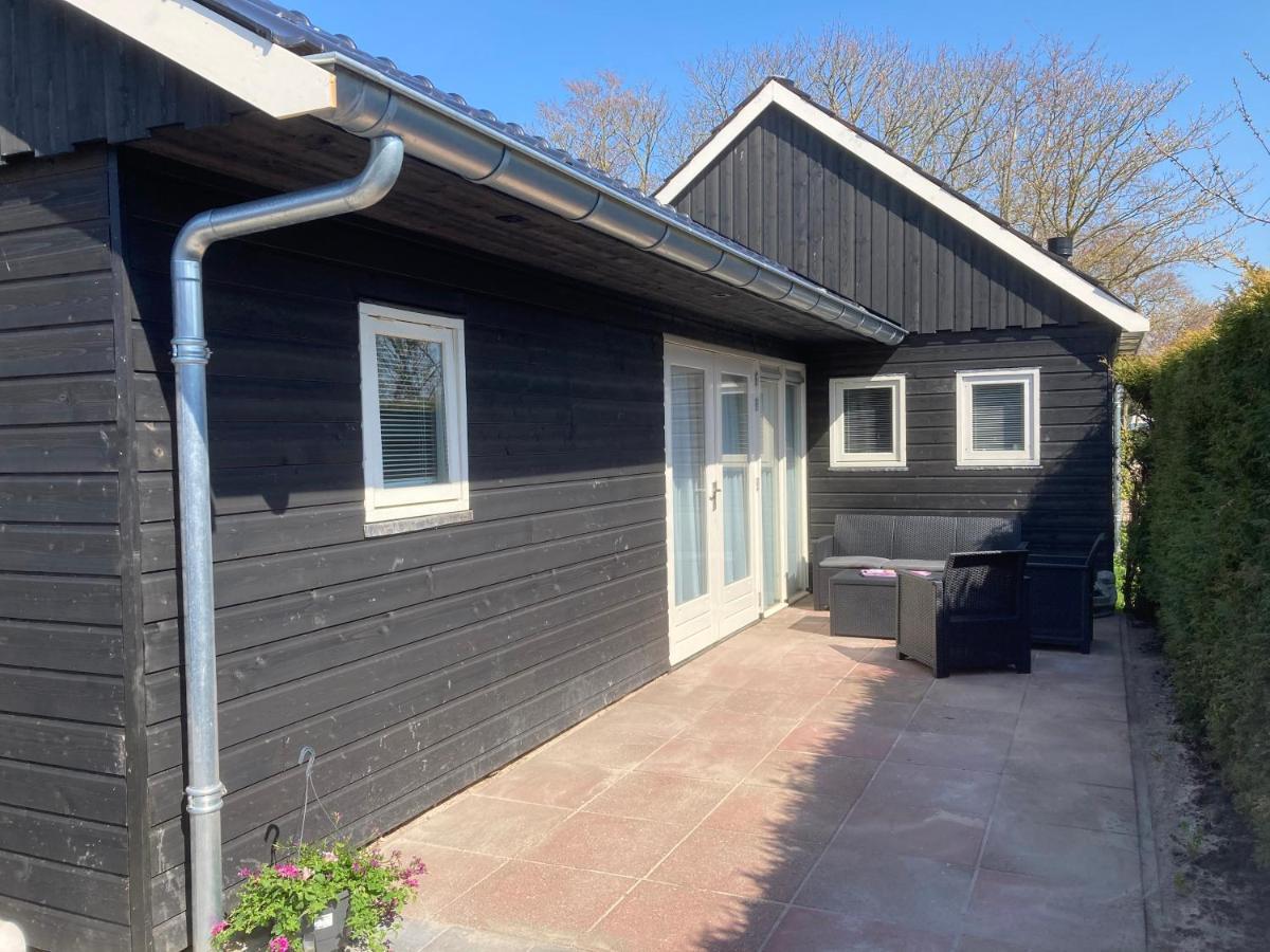 Vakantiehuis 'T Laaisterplakky Zonder Drempels Oude Bildtzijl Exterior foto