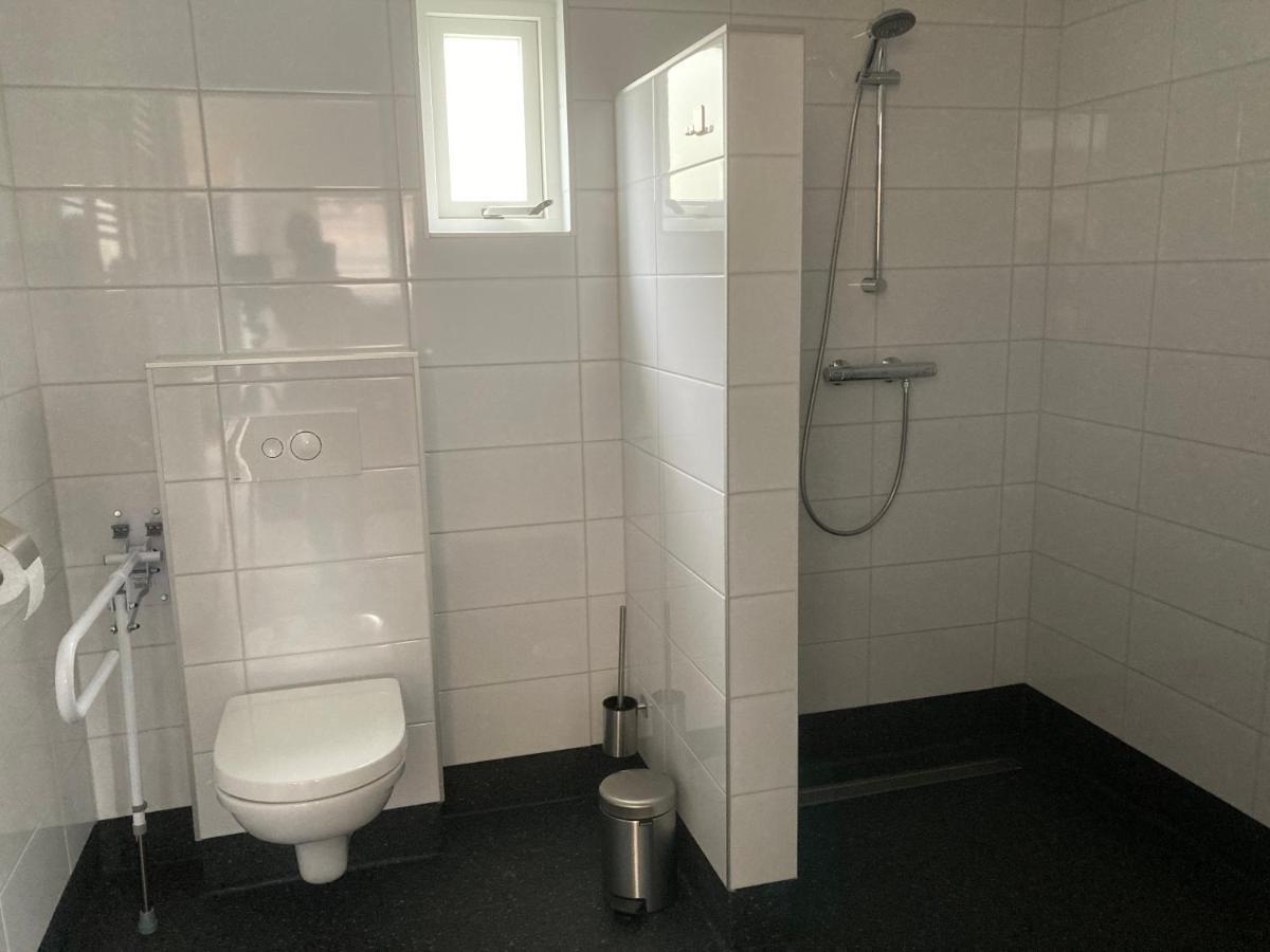 Vakantiehuis 'T Laaisterplakky Zonder Drempels Oude Bildtzijl Exterior foto